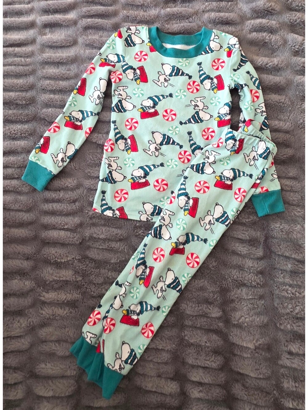 Peanuts 2 piece holiday pajama set mint green size 4